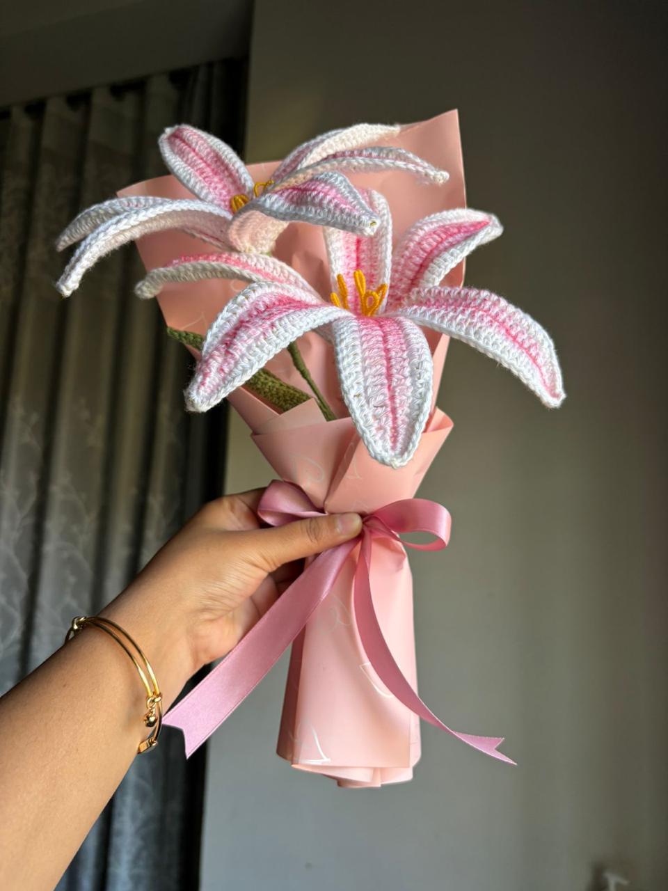 Blush Harmony Lily Stem